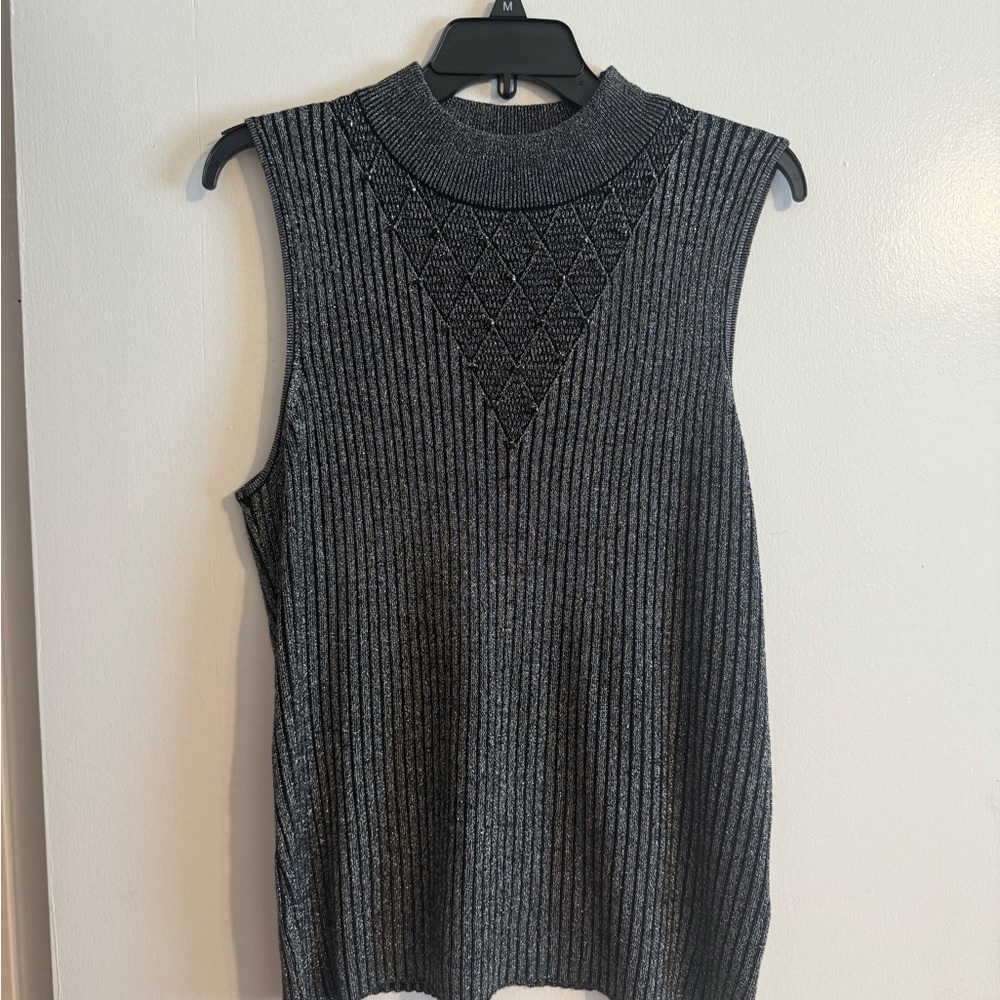 Sleeveless Gray Ribbed Knit Top